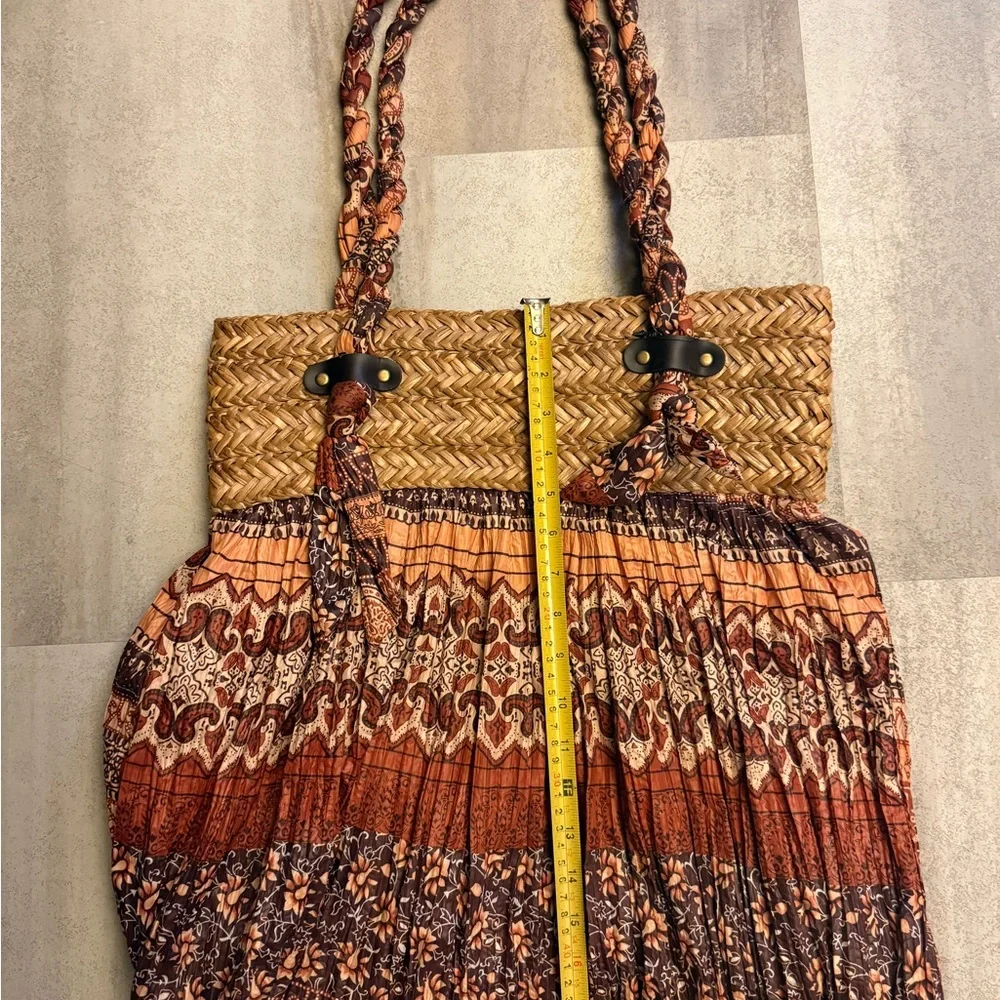 Bohemian Woven Straw and Patterned Tote Bag - Picture 2 of 7